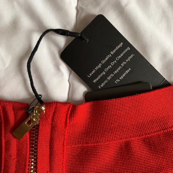 Sexy Red Semi-Stretch Off Shoulder Crop Top - Picture 8 of 11